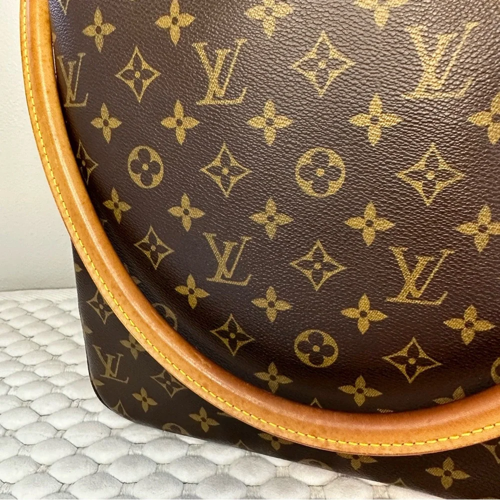 LOUIS VUITTON Looping GM Shoulder Tote Bag Monogram - Picture 8 of 14